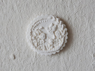 Dekorschmuck aus Tragant. Zum Zieren von Zweigen, Geschenken, Wänden