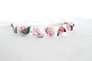 haarkranz aus trockenblumen in weiß, apricot, silber, mediterran