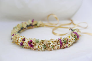 Bio-Haarkranz aus Trockenblumen - slow flowers, crème, kamille