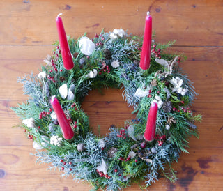 slow flowers adventskranz, bio-adventskranz, hagebutte, rot, trockenblumen