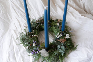 Adventskranz 'Petrol' (Bio-Pflanzen)