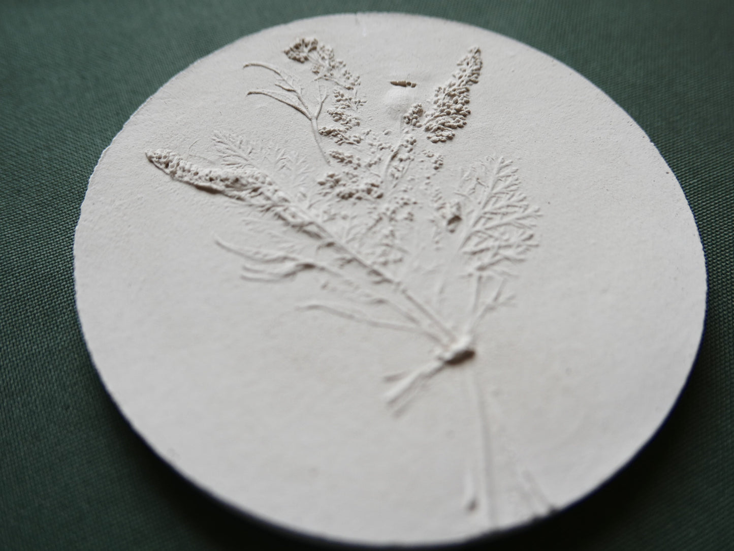 botanical bas relief blumenrelief gips wanddeko