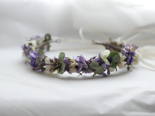 Haarkranz aus Bio-Trockenblumen in Lavendel mit Eukalyptus, slowflowers